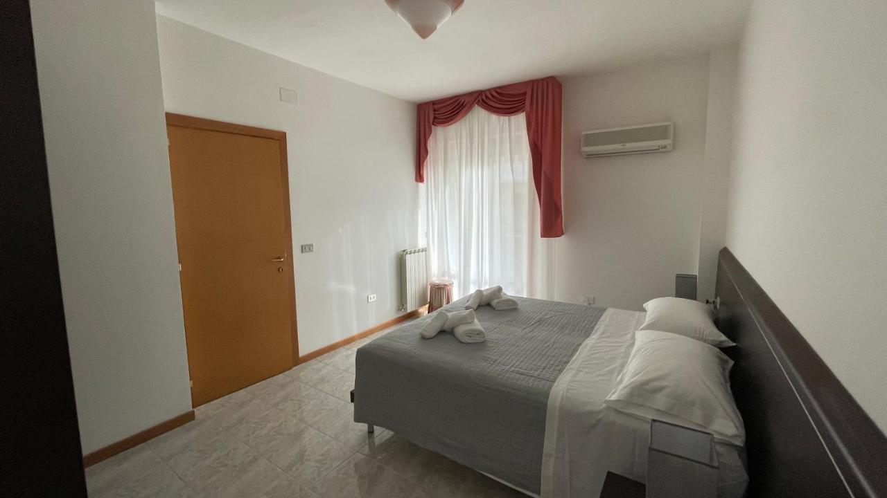 Smart And Sea Gardens Apartment Tortoreto Exterior photo